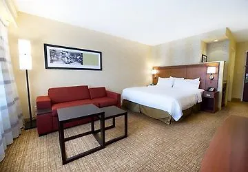 Courtyard By Marriott Mississauga Airport West Hotel