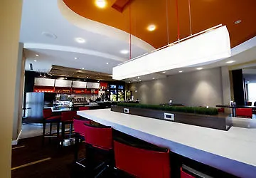 Courtyard By Marriott Mississauga Airport West Hotel